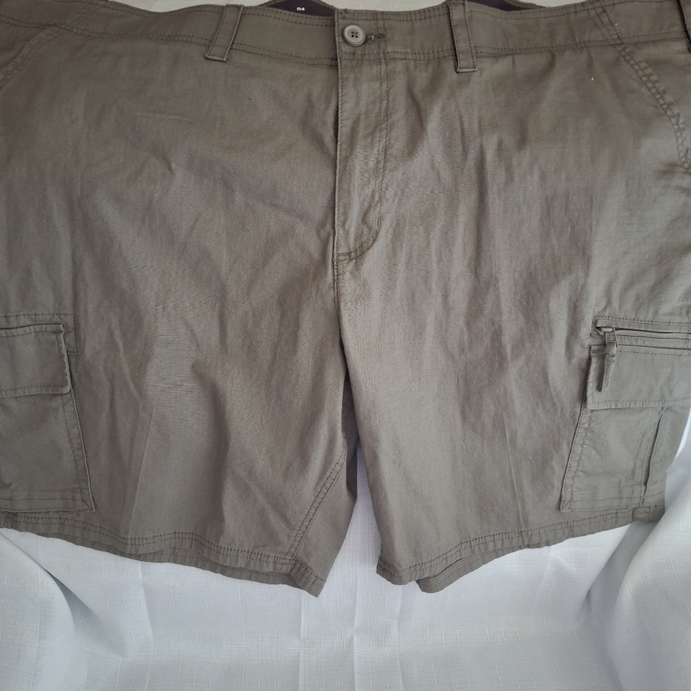 Men's Casual Tan Cargo Shorts Size 54